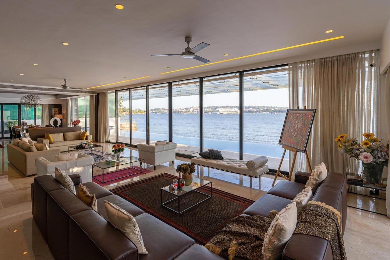 Oceanic Sunsets With River View, Comp Breakfast & Infinity Pool At Stayvista Verem Exterior photo